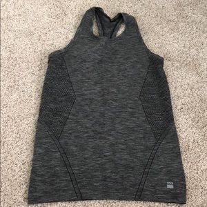 VSX tank top size small